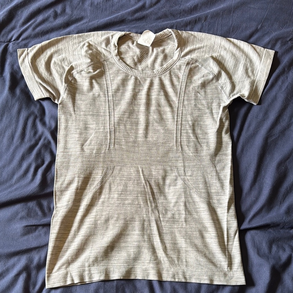 Silver Short Sleeve work out Top